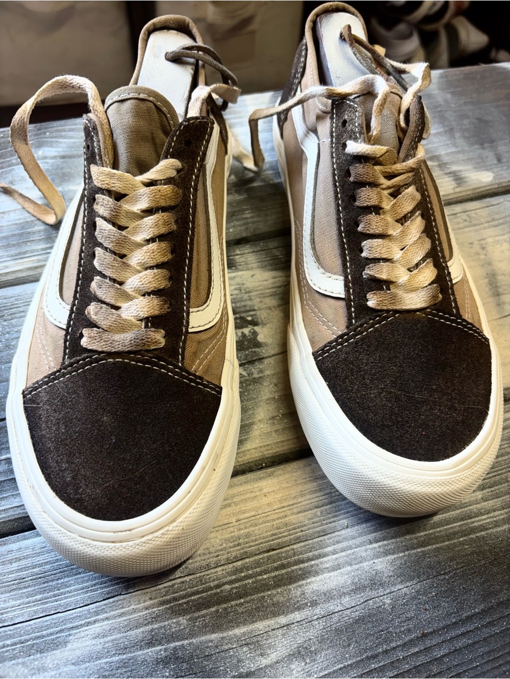 Vans Old Skool Brown & Tan Sneakers
#skateboarding #oldskool M7 W8.5